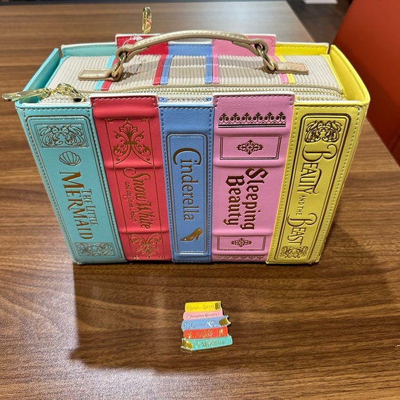 Loungefly Disney Princess Book Purse V1 - Picture 1 of 6